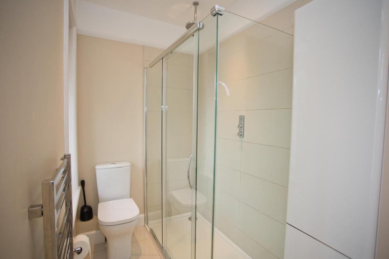 Beach Apartment In Sandbanks Poole Exterior photo